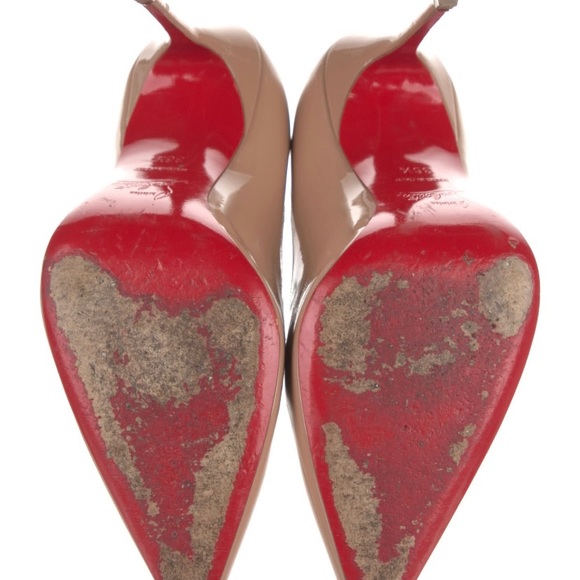 Christian Louboutin Nude patent leather pumps. - Picture 4 of 4